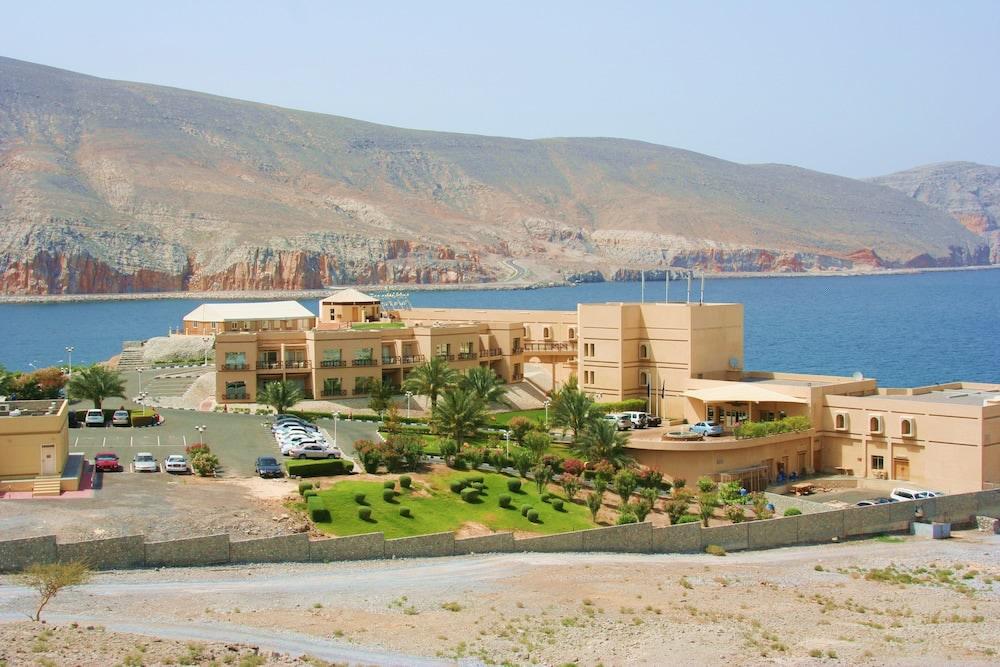 Atana Khasab Hotel Exterior photo